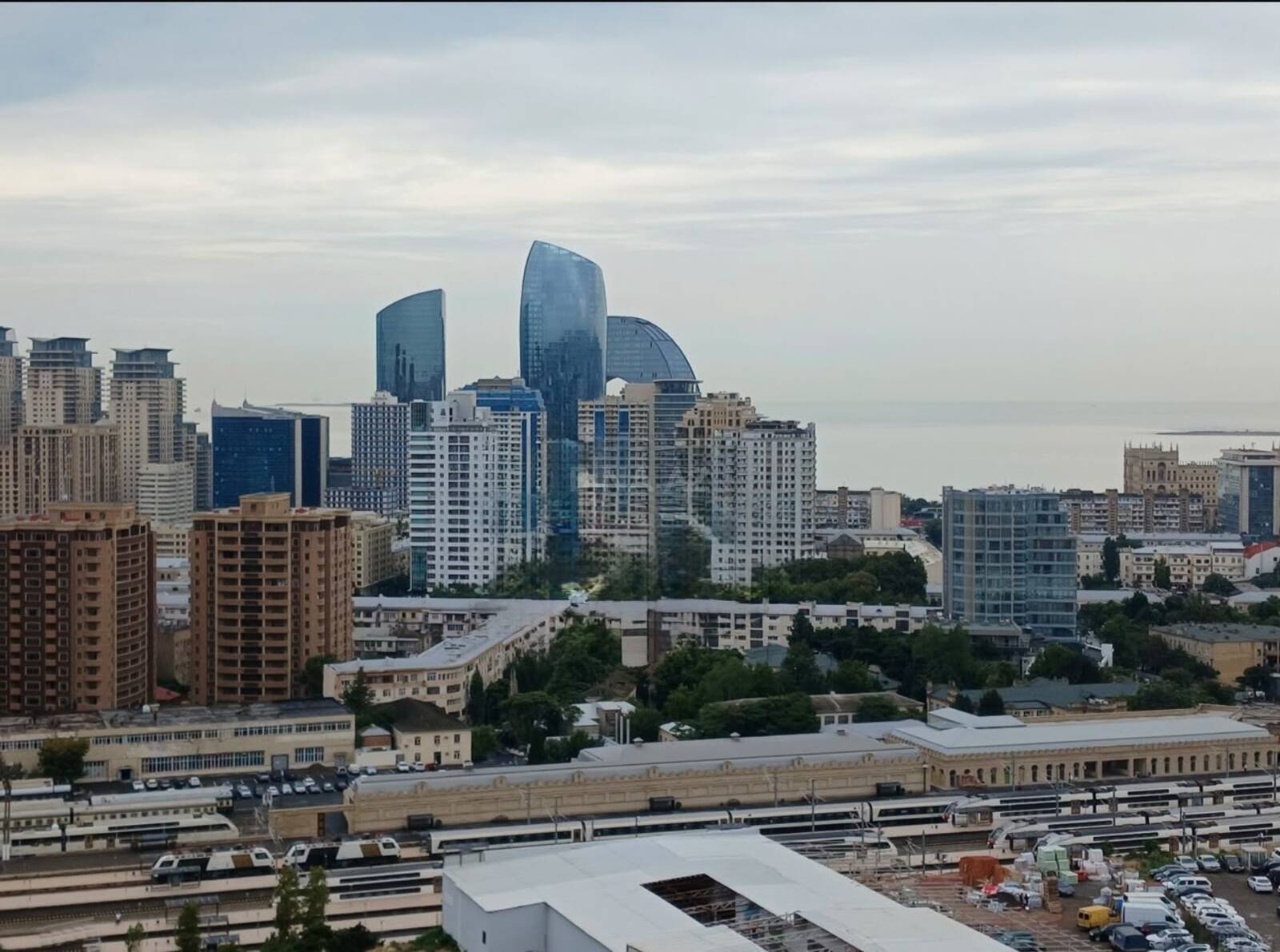 4 otaqlı yeni tikili 187 m², 28 May m. - şəkil 2