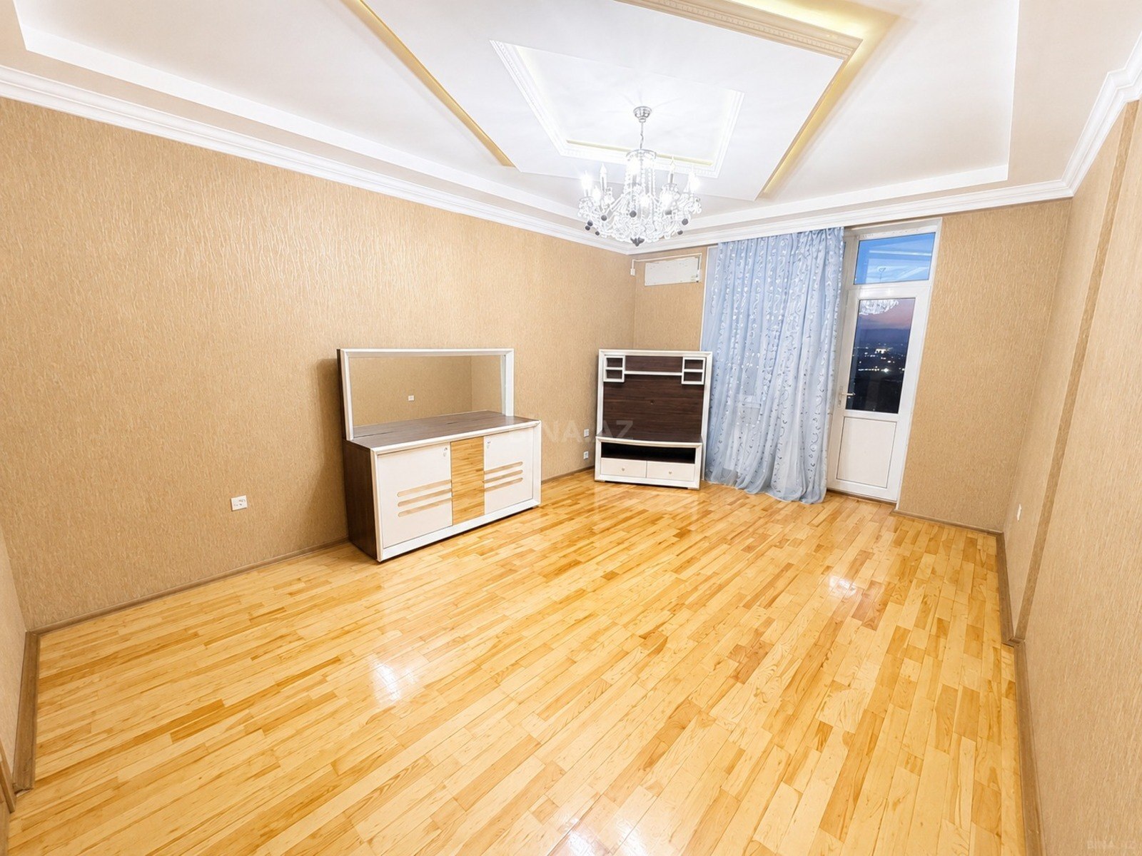 Satılır 3 otaqlı yeni tikili 104 m², Xalqlar Dostluğu m.