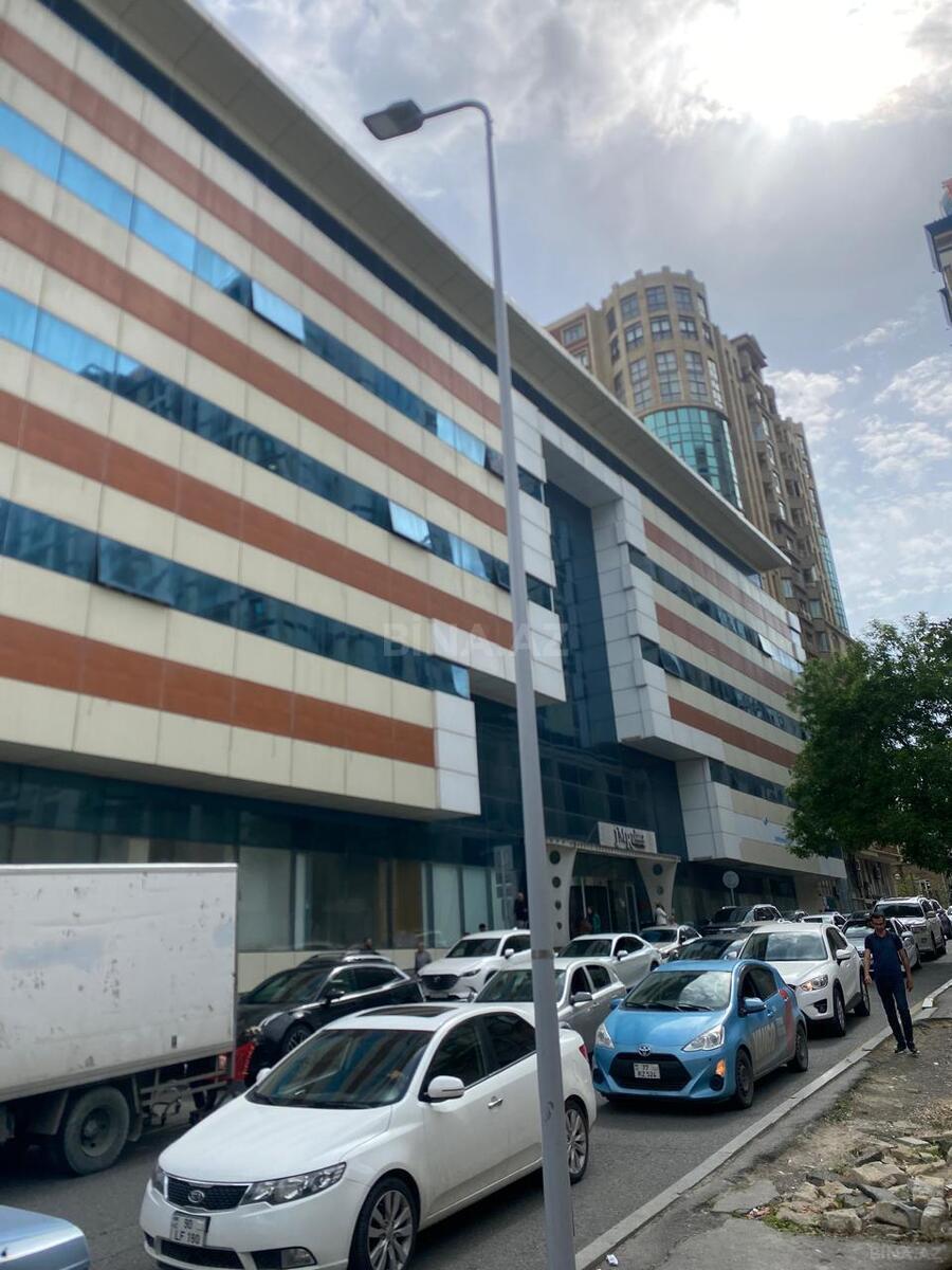 4 otaqlı yeni tikili 300 m², 28 May m. - əsas şəkil