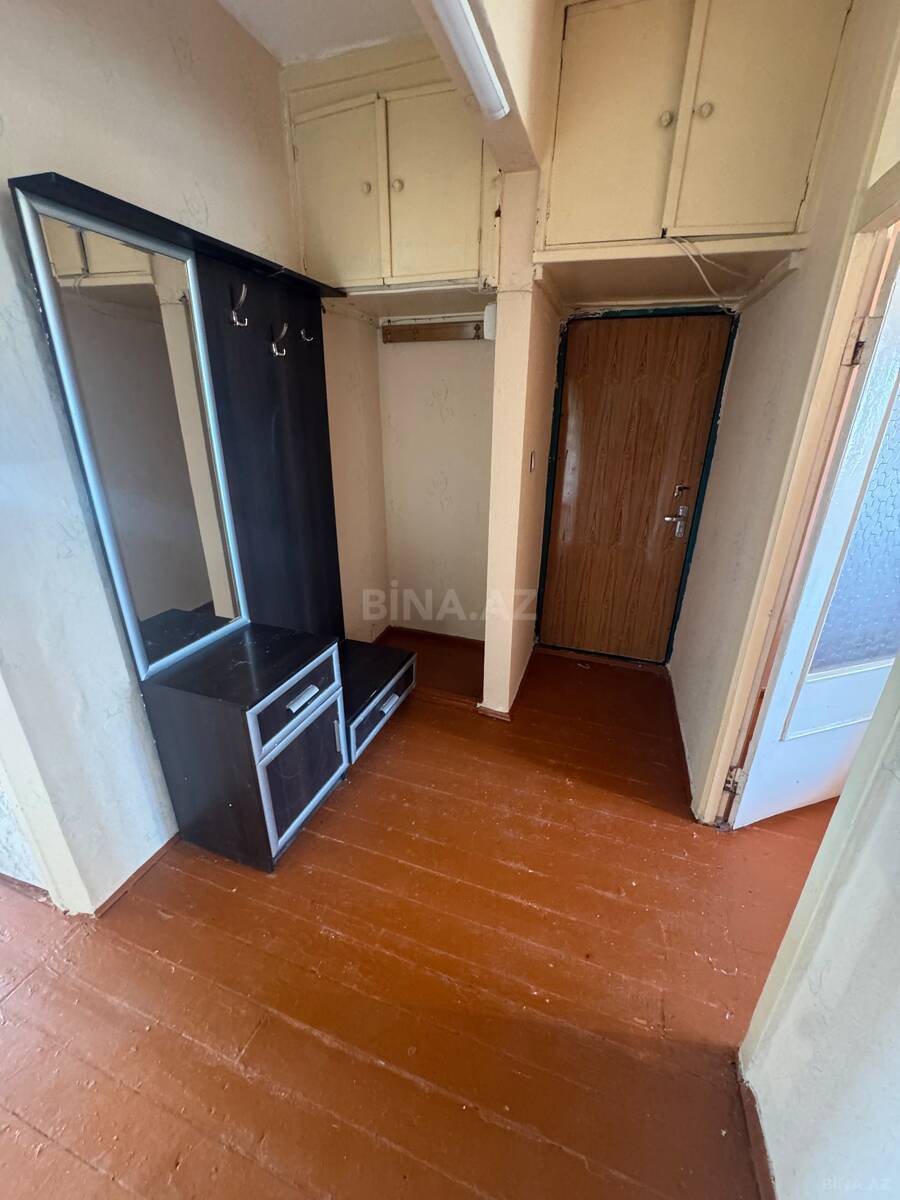 3 otaqlı köhnə tikili 80 m², Bakıxanov q.