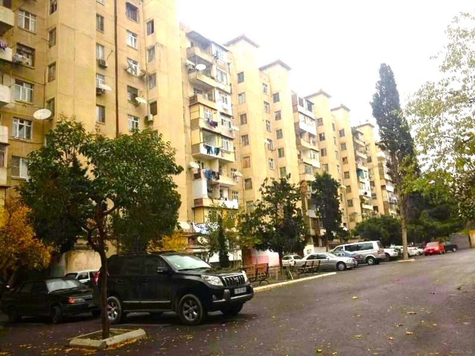 Satılır 2 otaqlı köhnə tikili 55 m², Xalqlar Dostluğu m.