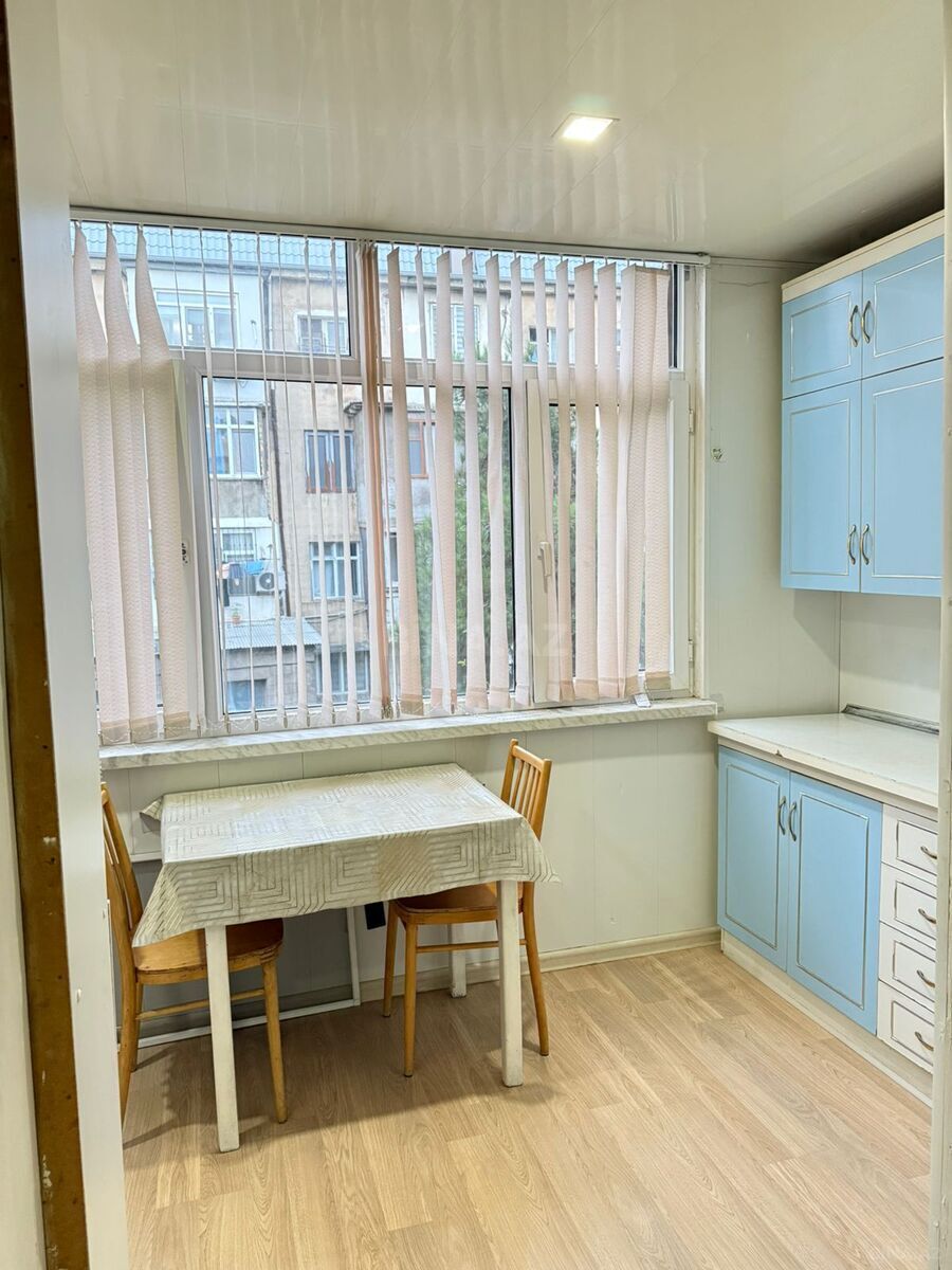 3 otaqlı köhnə tikili 72 m², Elmlər Akademiyası m. - şəkil 3