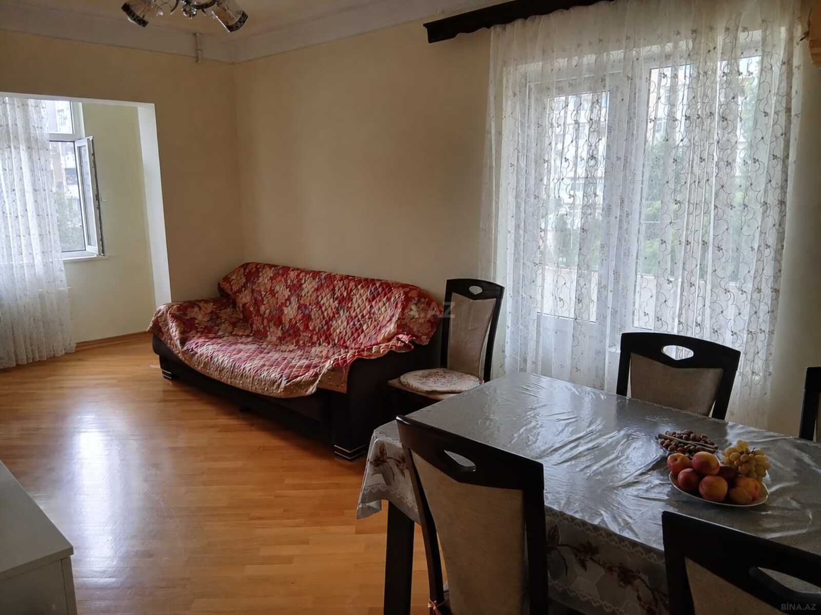 2 otaqlı köhnə tikili 50 m², Azadlıq Prospekti m.