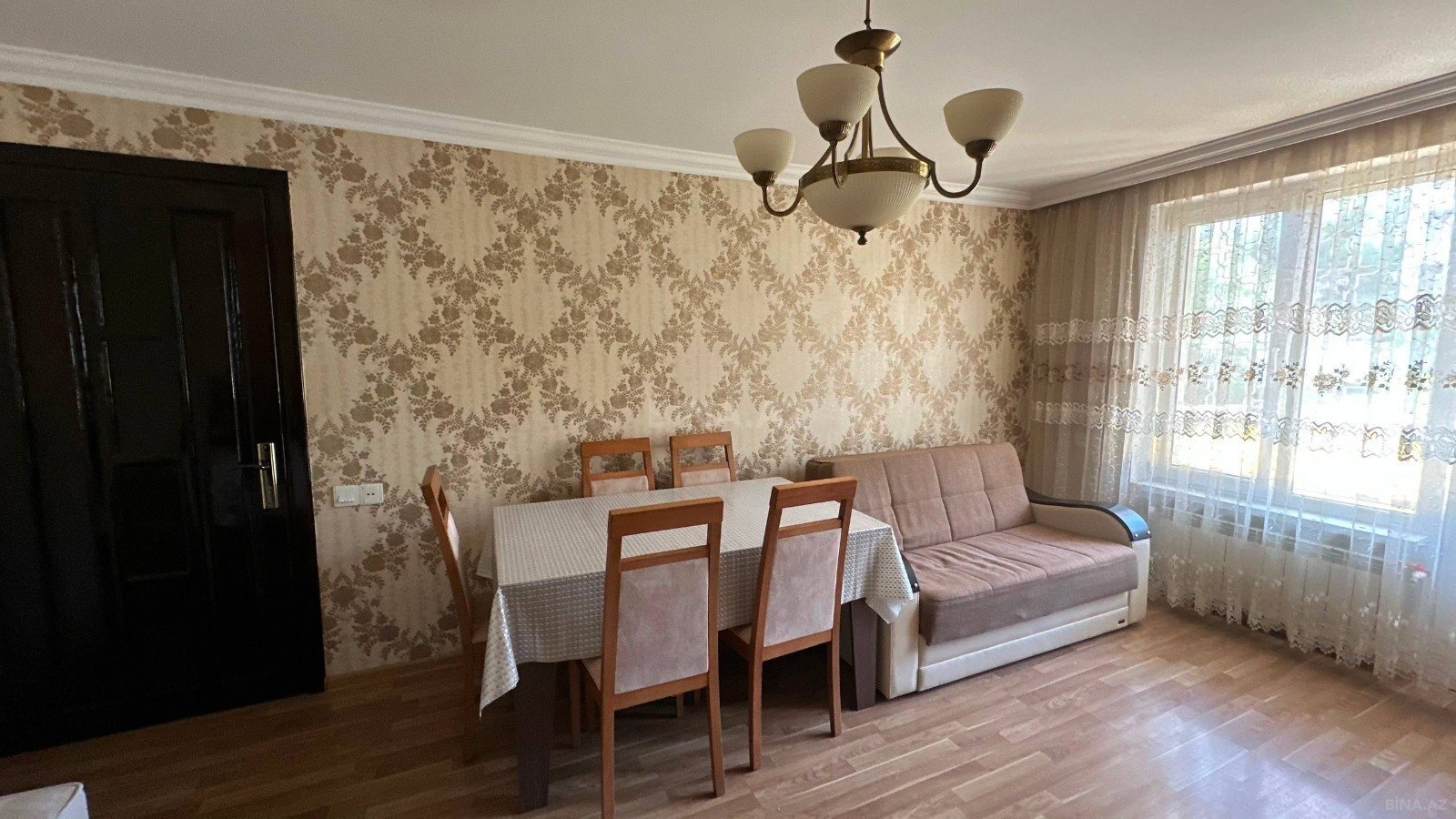 2 otaqlı köhnə tikili 45 m², Elmlər Akademiyası m.