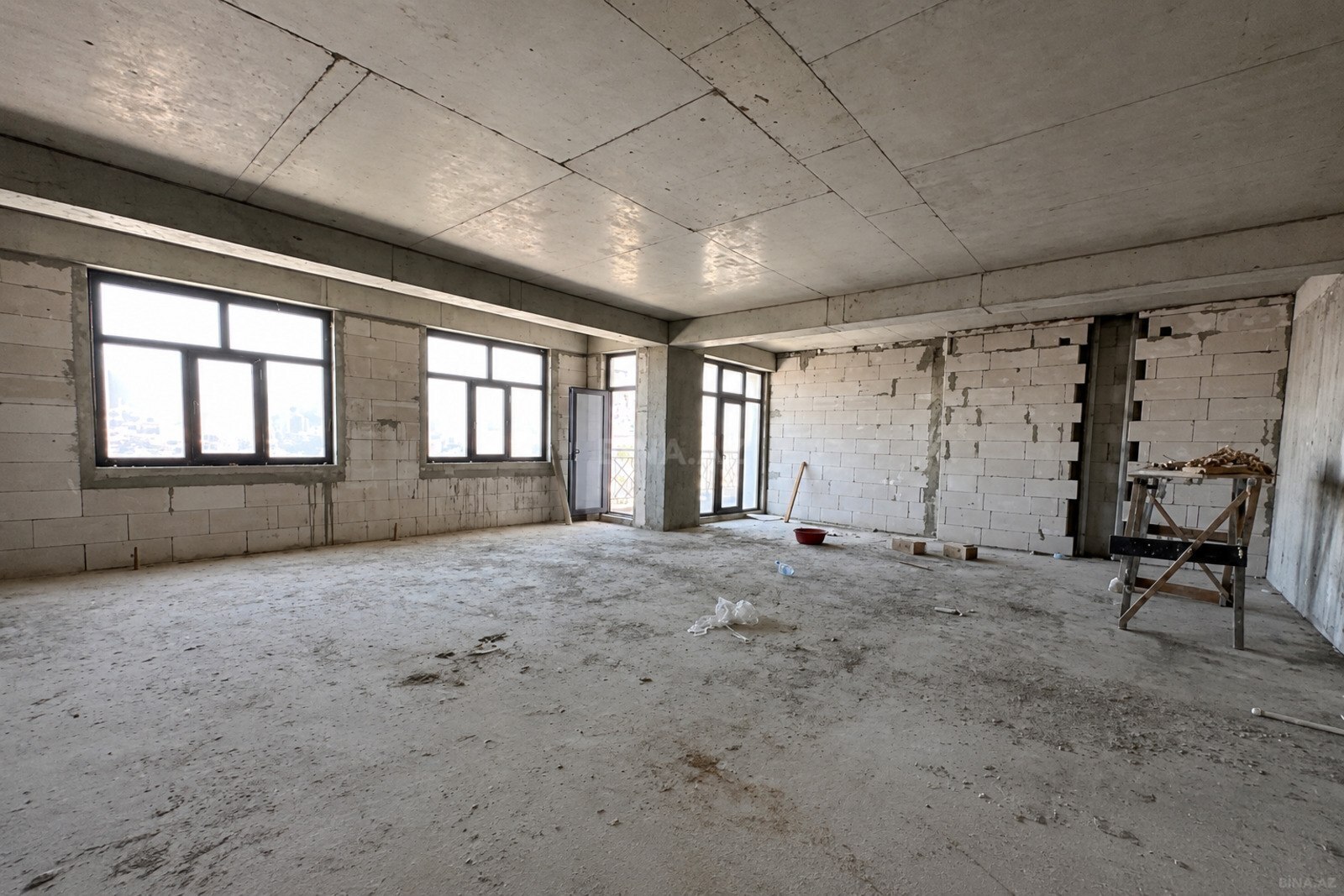 Satılır 2 otaqlı yeni tikili 94.4 m², Bayıl q. - şəkil 2