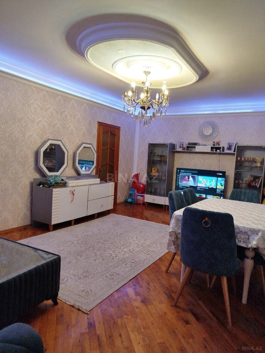 Satılır 4 otaqlı köhnə tikili 100 m², Qaraçuxur q. - şəkil 2