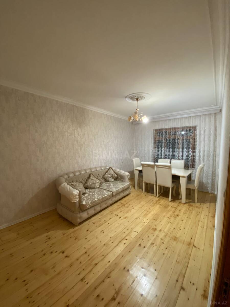 3 otaqlı köhnə tikili 82 m², Qaraçuxur q.