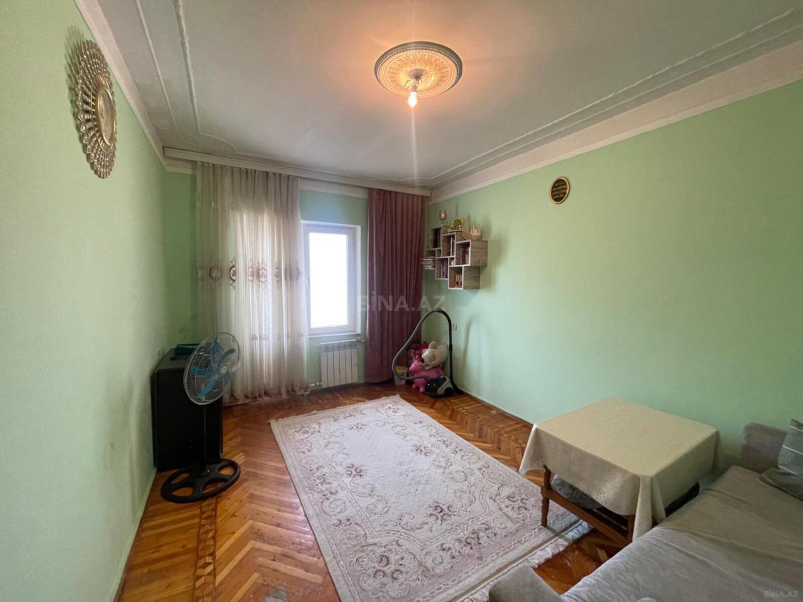 Satılır 2 otaqlı köhnə tikili 65 m², Şah İsmayıl Xətai m.