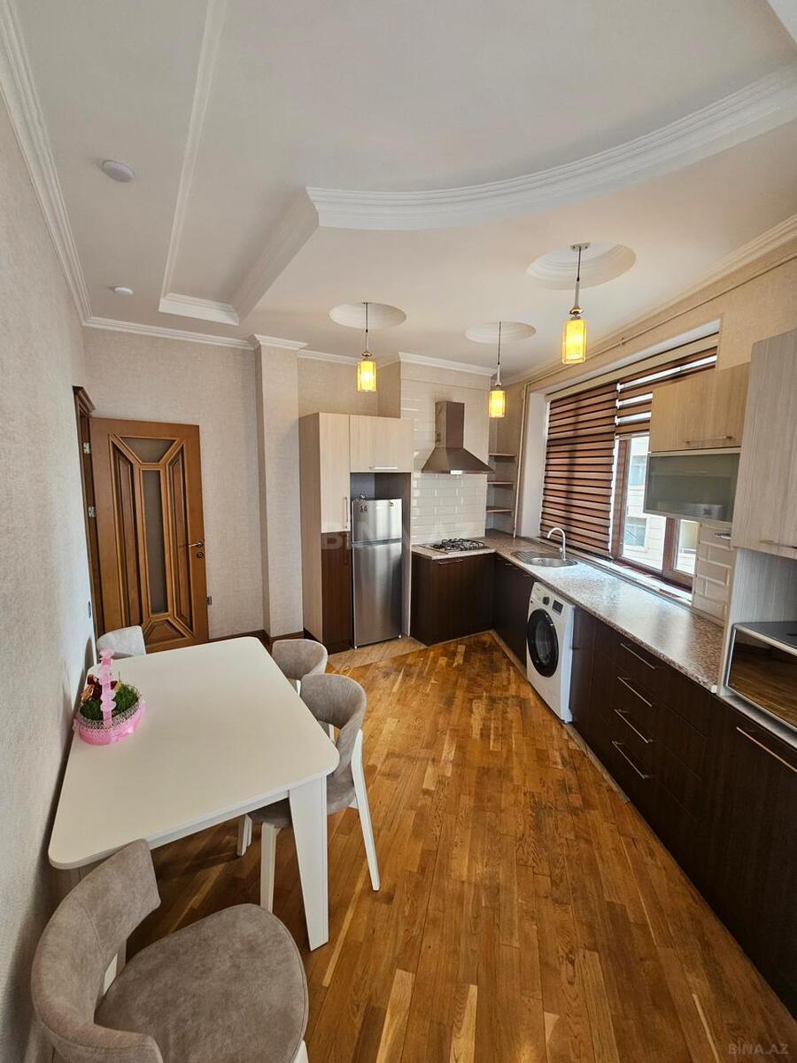 2 otaqlı yeni tikili 80 m², İnşaatçılar m.