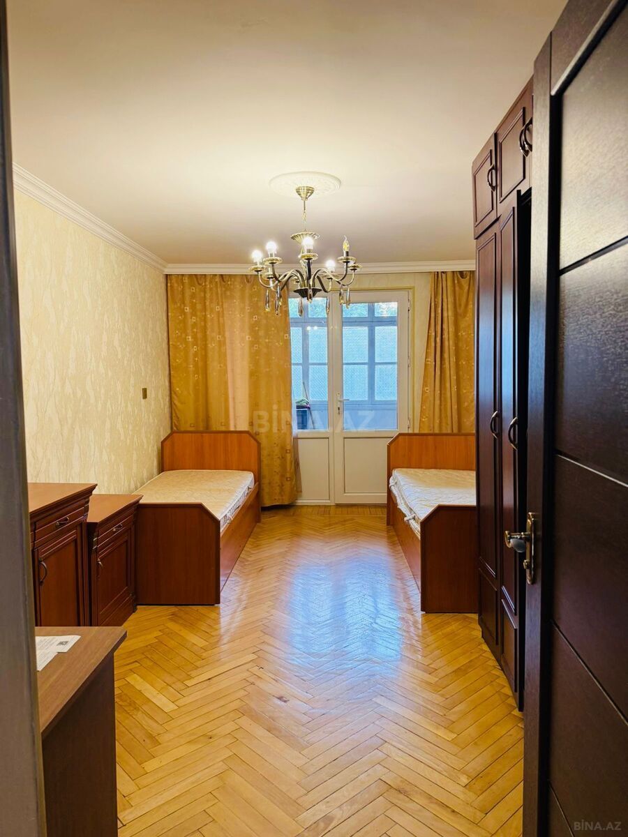 3 otaqlı köhnə tikili 75 m², Elmlər Akademiyası m. - şəkil 3