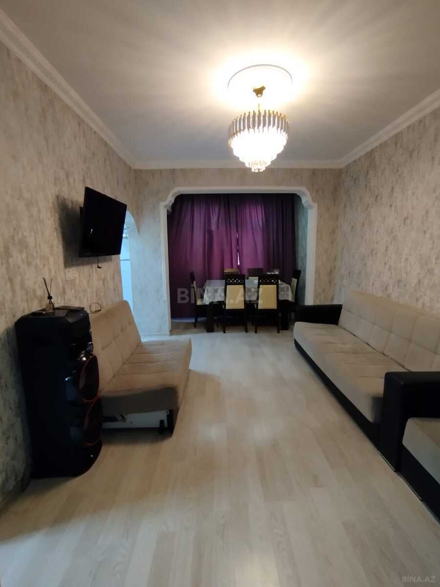 Satılır 3 otaqlı köhnə tikili 70 m², 8 Noyabr m. - şəkil 2