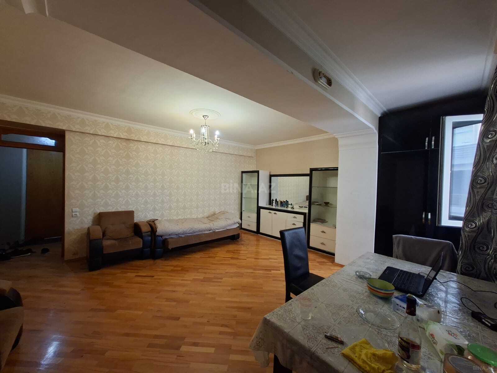 Satılır 2 otaqlı köhnə tikili 60 m², Elmlər Akademiyası m. - şəkil 3