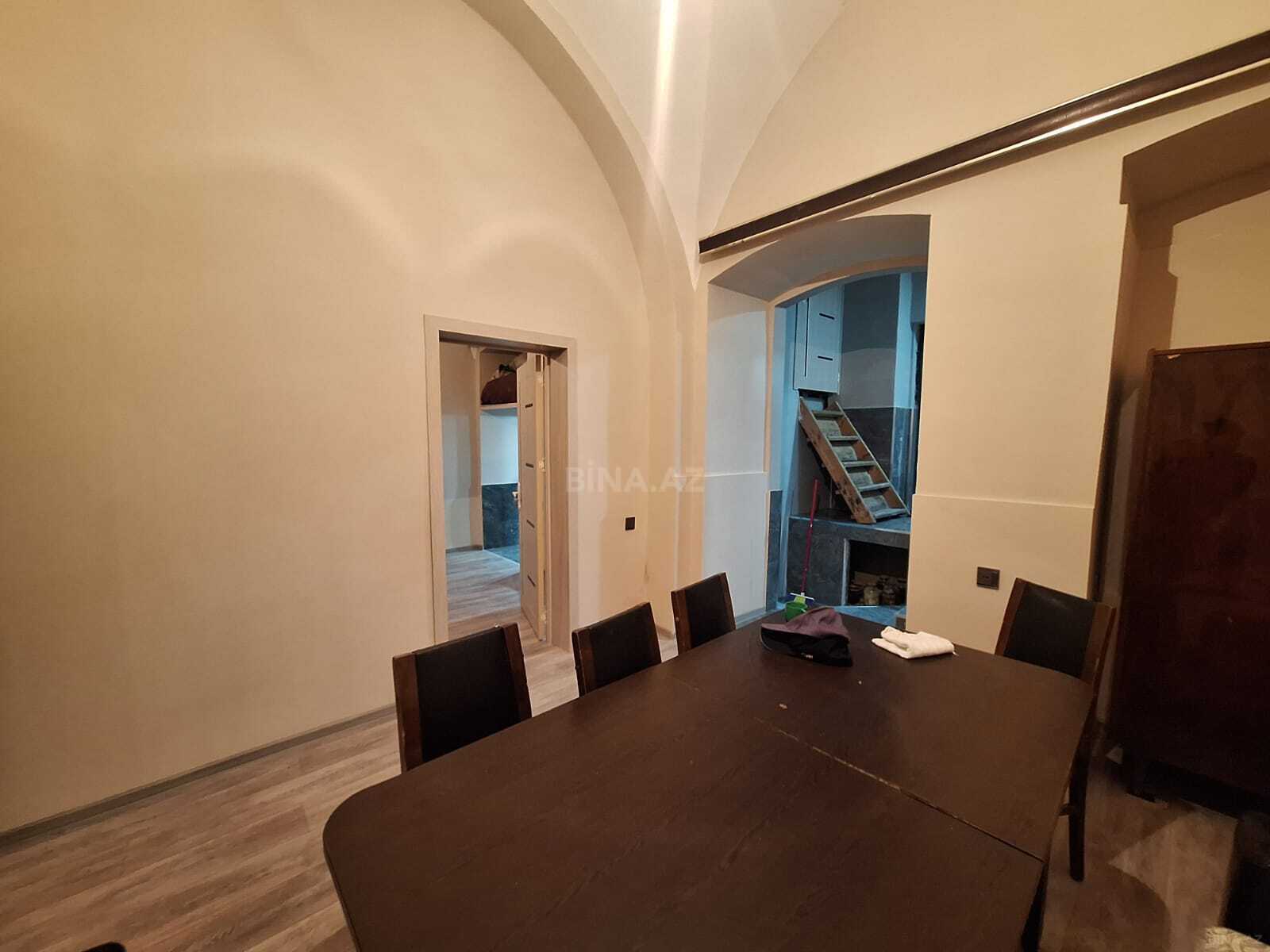 2 otaqlı köhnə tikili 50 m², İçəri Şəhər m. - şəkil 2