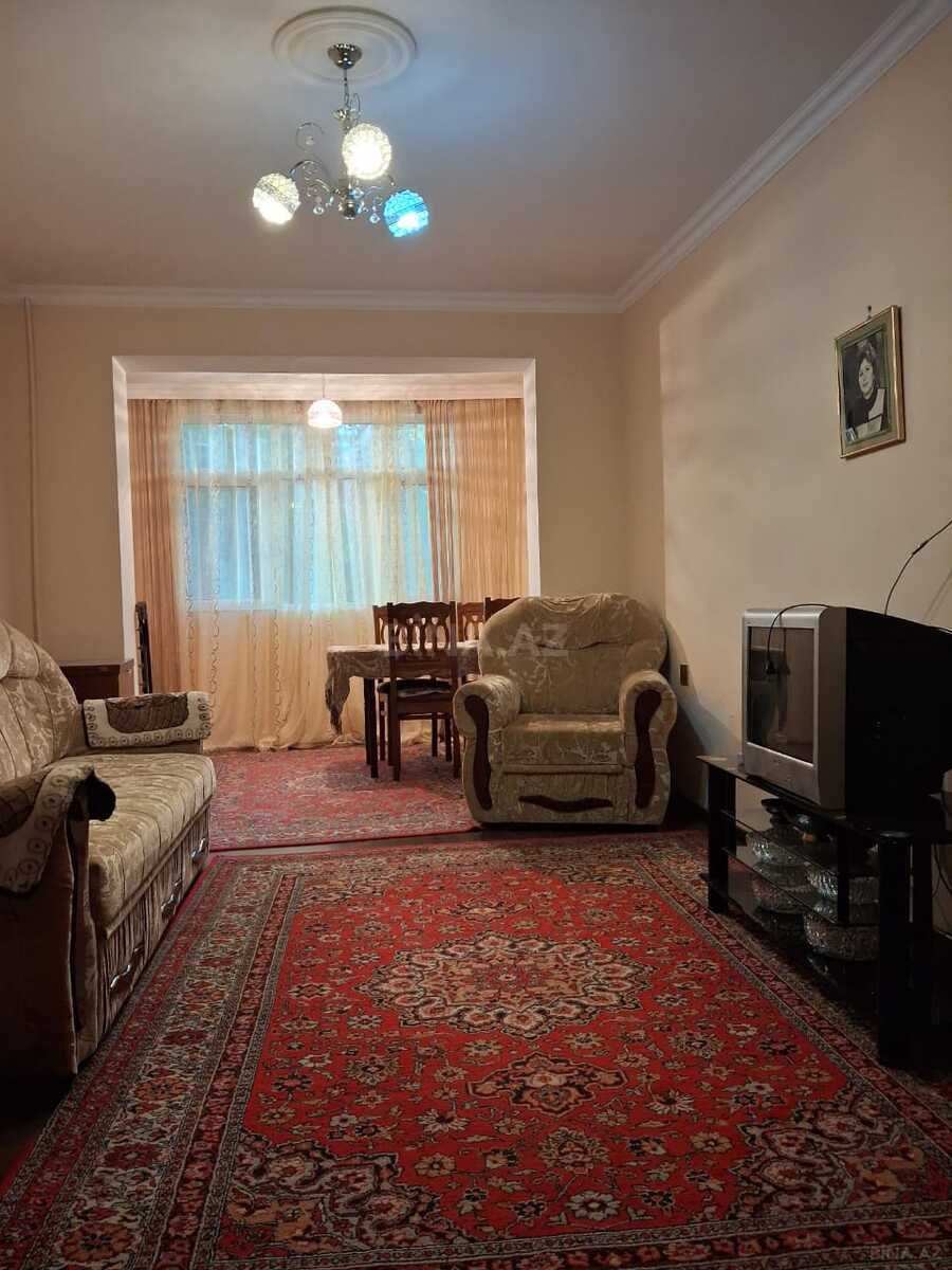 2 otaqlı köhnə tikili 50 m², Neftçilər m.