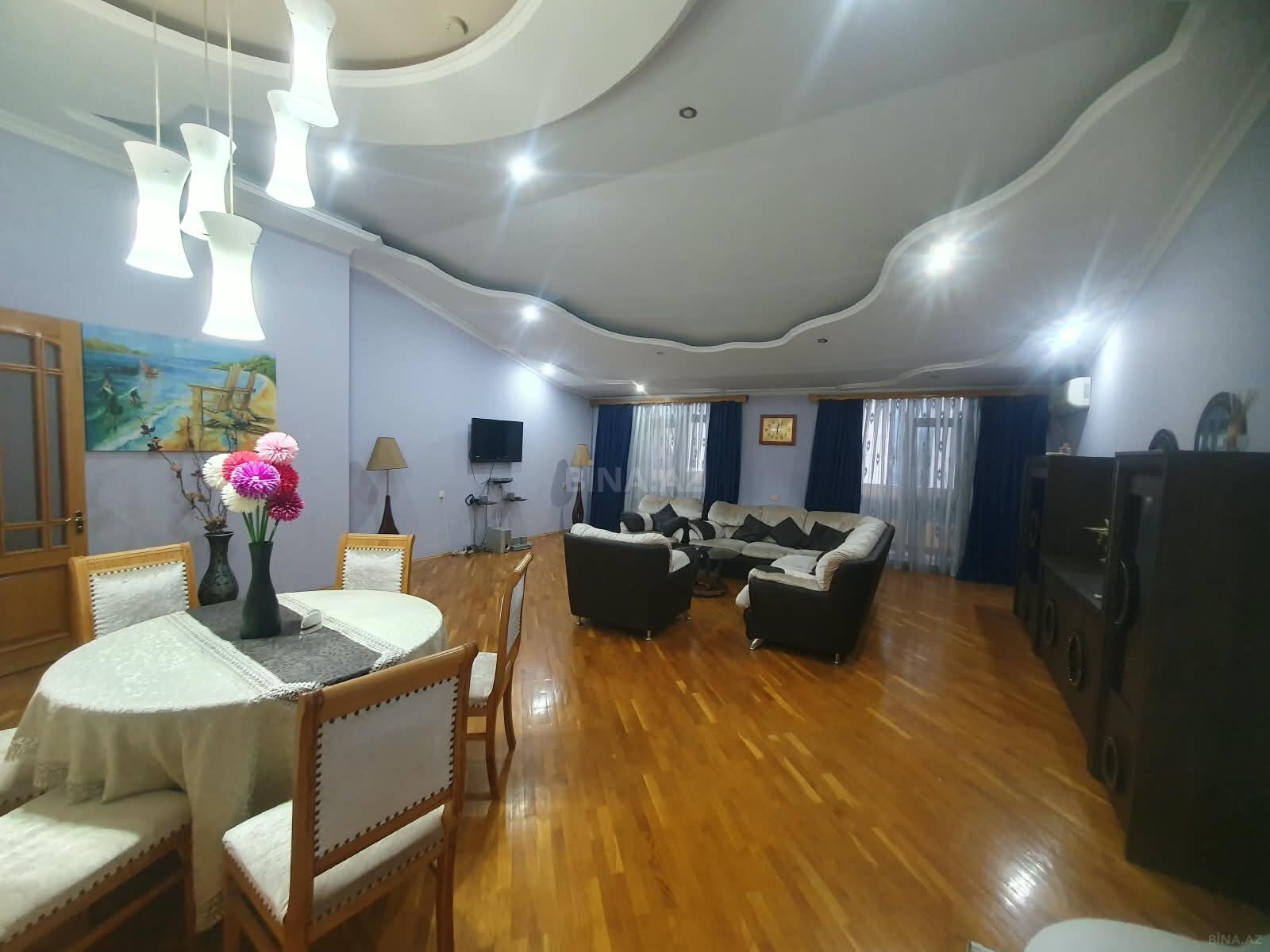 2 otaqlı yeni tikili 120 m², Nizami m.