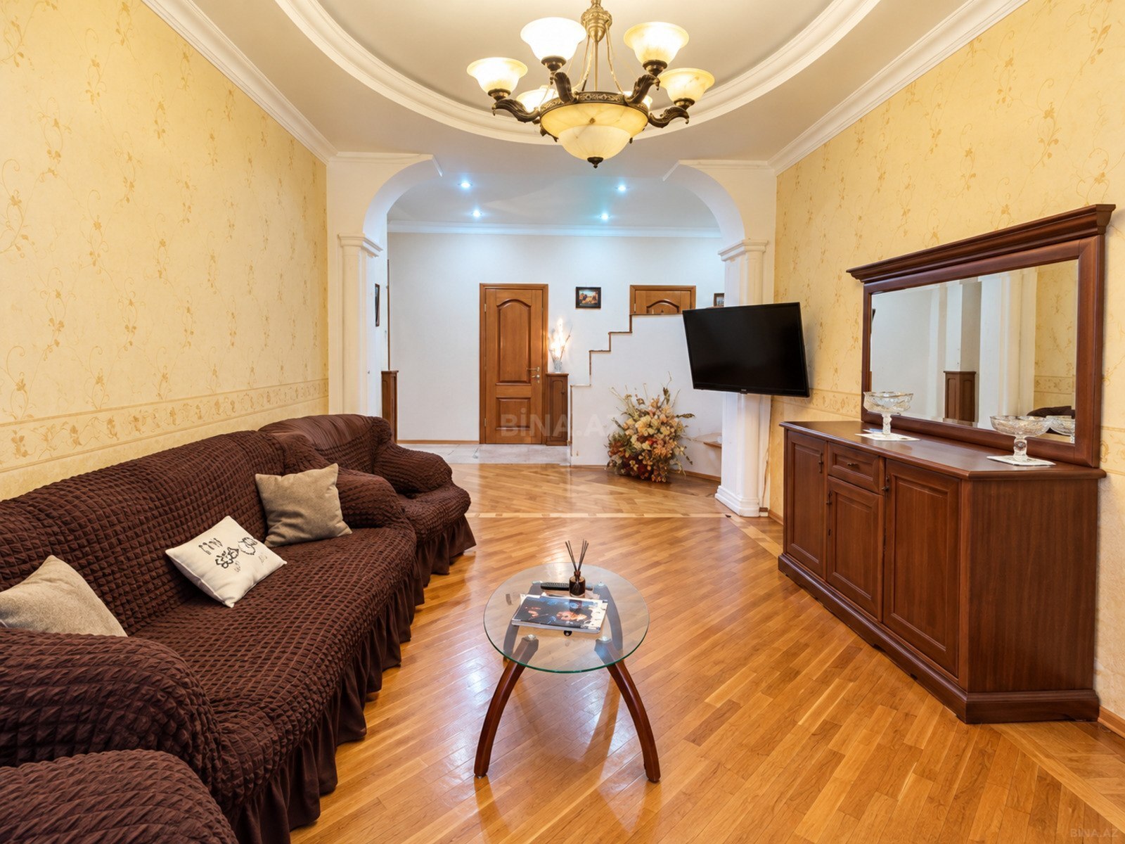 3 otaqlı yeni tikili 130 m², Nizami m.