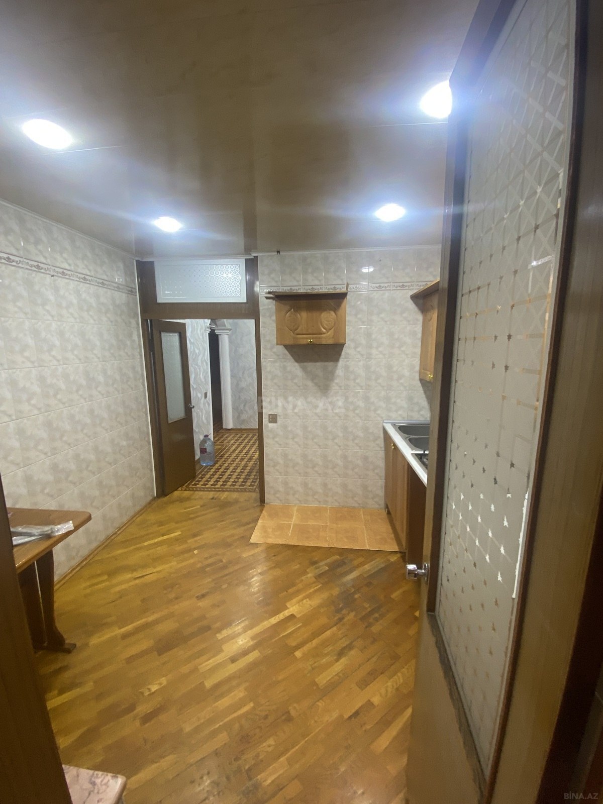3 otaqlı köhnə tikili 85 m², Azadlıq Prospekti m. - əsas şəkil