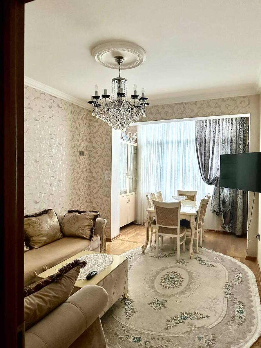 2 otaqlı köhnə tikili 60 m², Gənclik m.