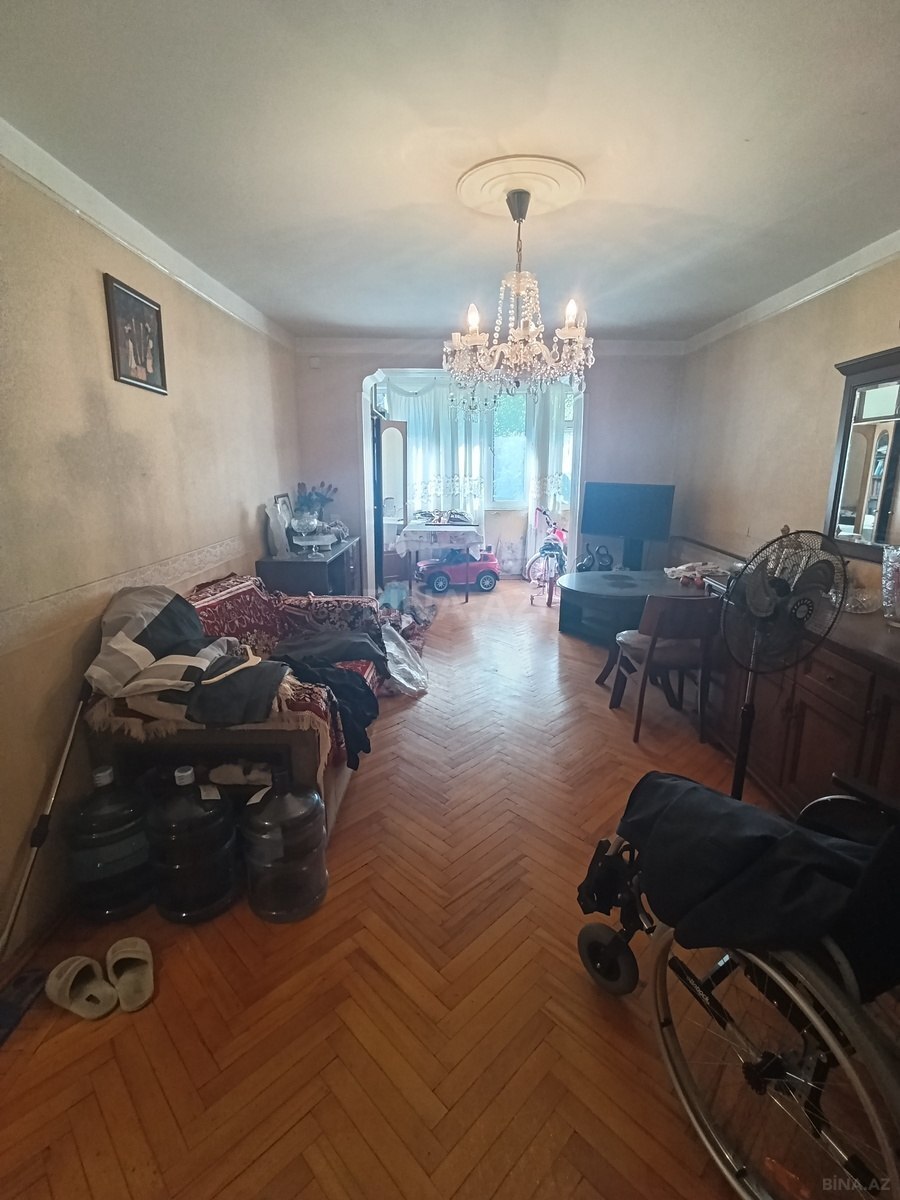 3 otaqlı köhnə tikili 75 m², İnşaatçılar m. - əsas şəkil