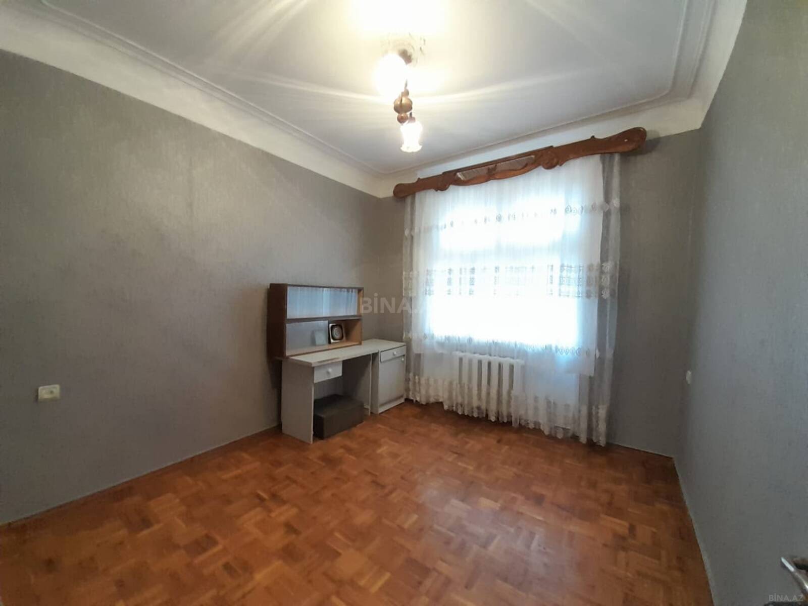 4 otaqlı köhnə tikili 99 m², Yeni Günəşli q. - şəkil 3