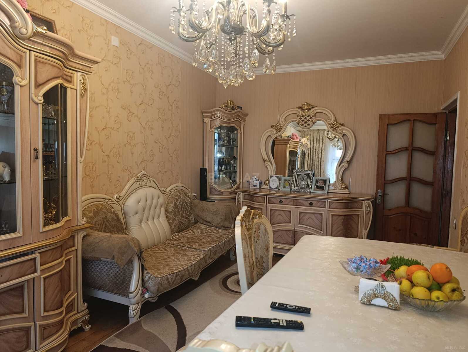 2 otaqlı köhnə tikili 60 m², Gənclik m. - əsas şəkil