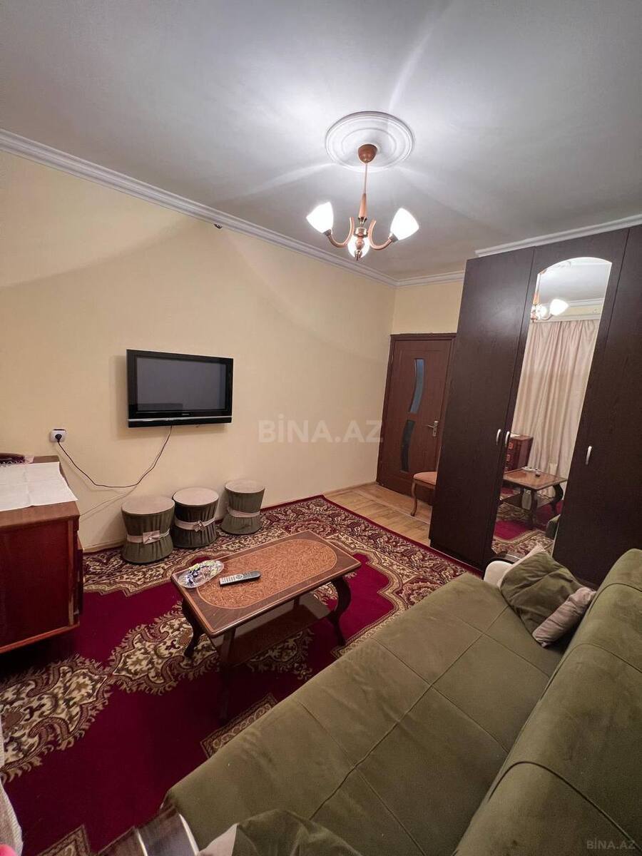 Satılır 2 otaqlı köhnə tikili 42 m², Həzi Aslanov q.