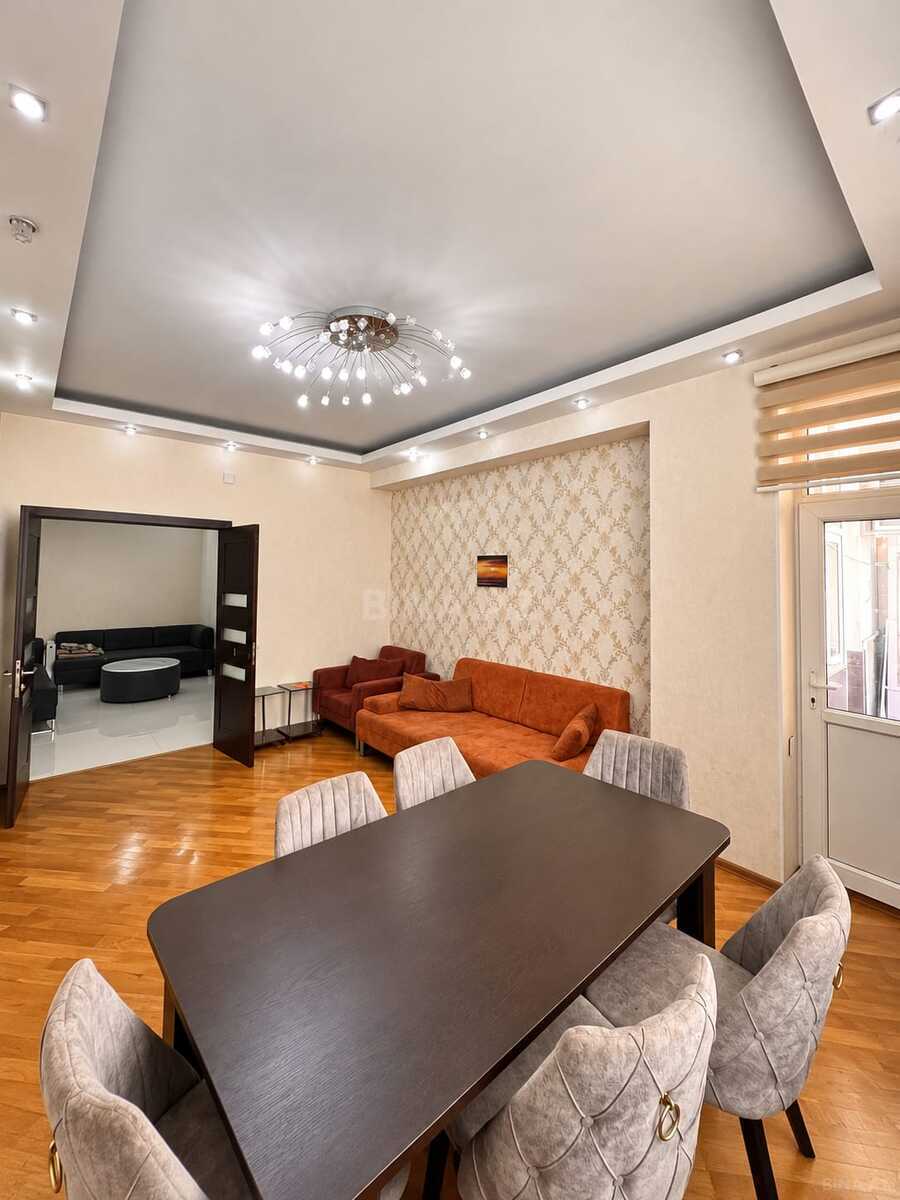 3 otaqlı yeni tikili 120 m², Qara Qarayev m.