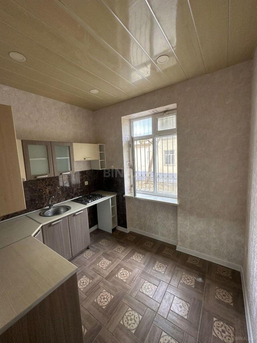 2 otaqlı köhnə tikili 60 m², Qara Qarayev m.