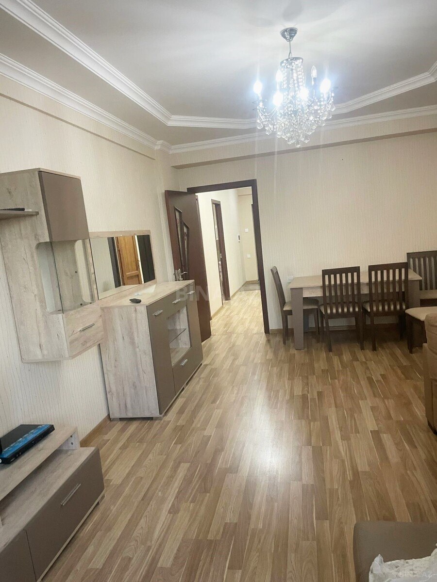 İcarəyə verilir 2 otaqlı yeni tikili 70 m², Bakıxanov q.