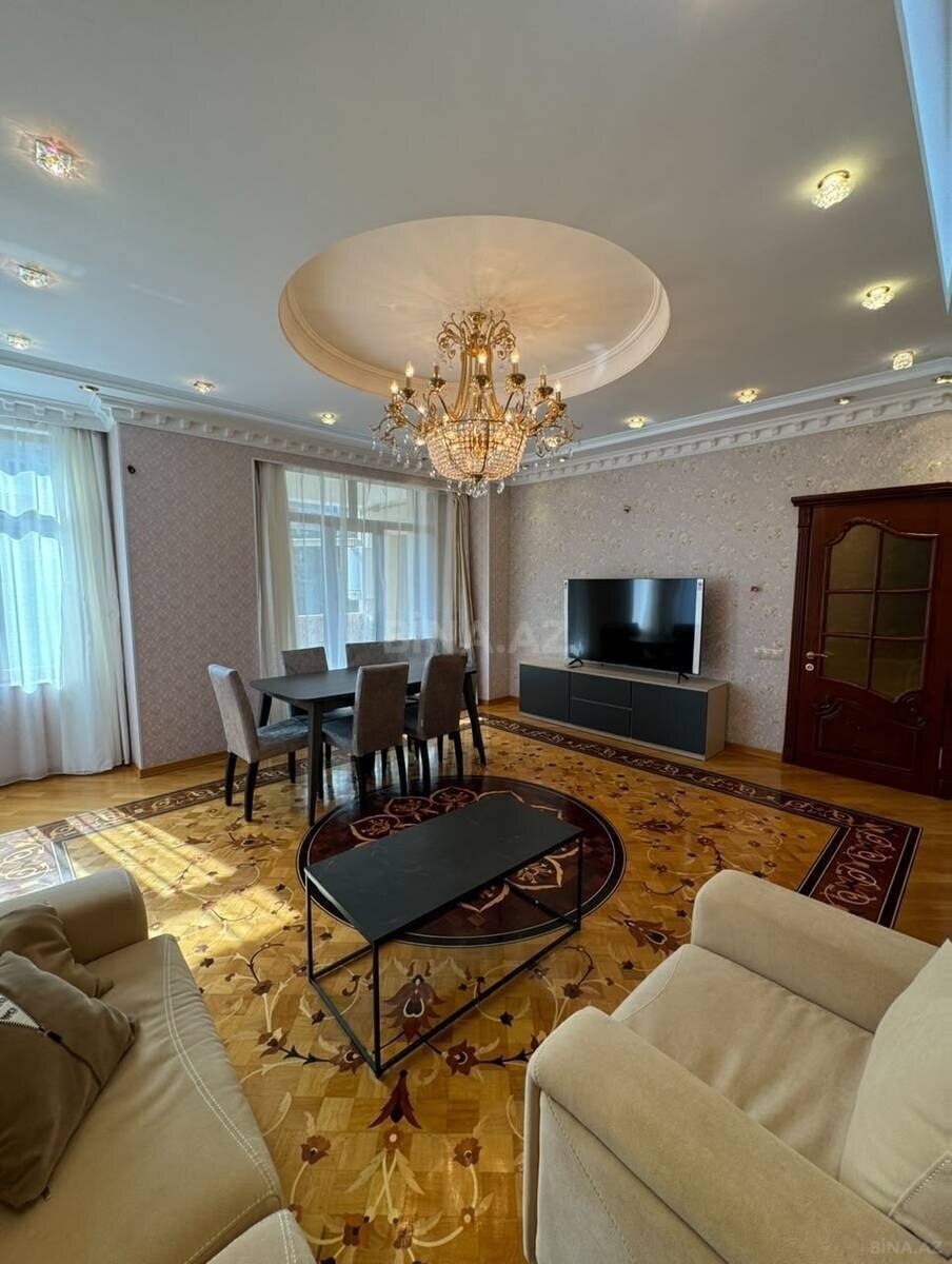 3 otaqlı yeni tikili 100 m², İçəri Şəhər m.