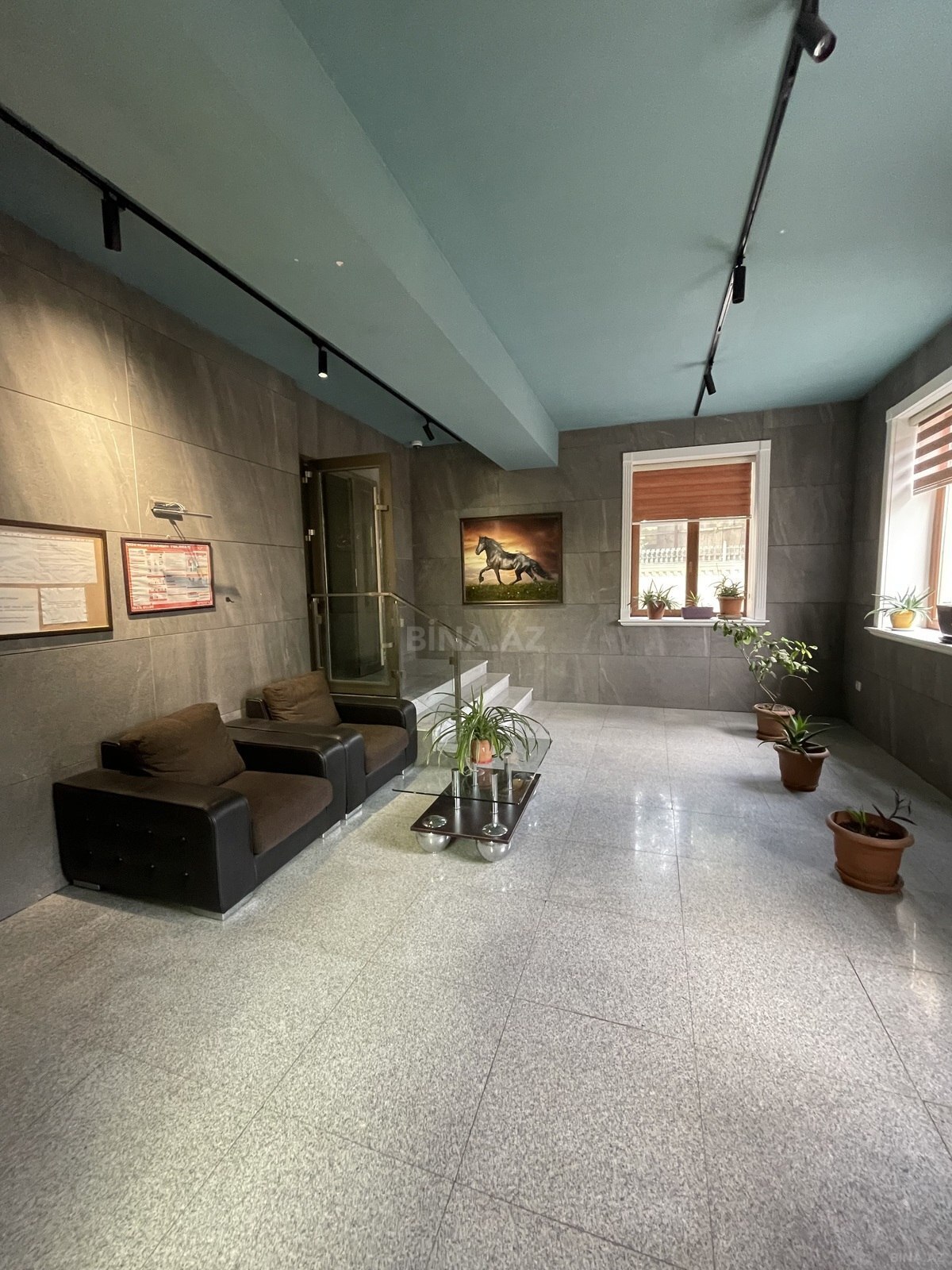 3 otaqlı yeni tikili 140 m², 8-ci mikrorayon q. - əsas şəkil
