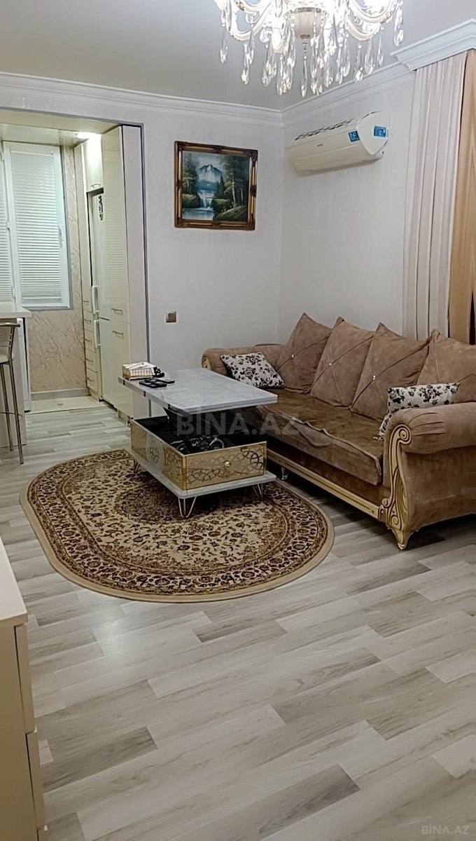 2 otaqlı köhnə tikili 45 m², Elmlər Akademiyası m.