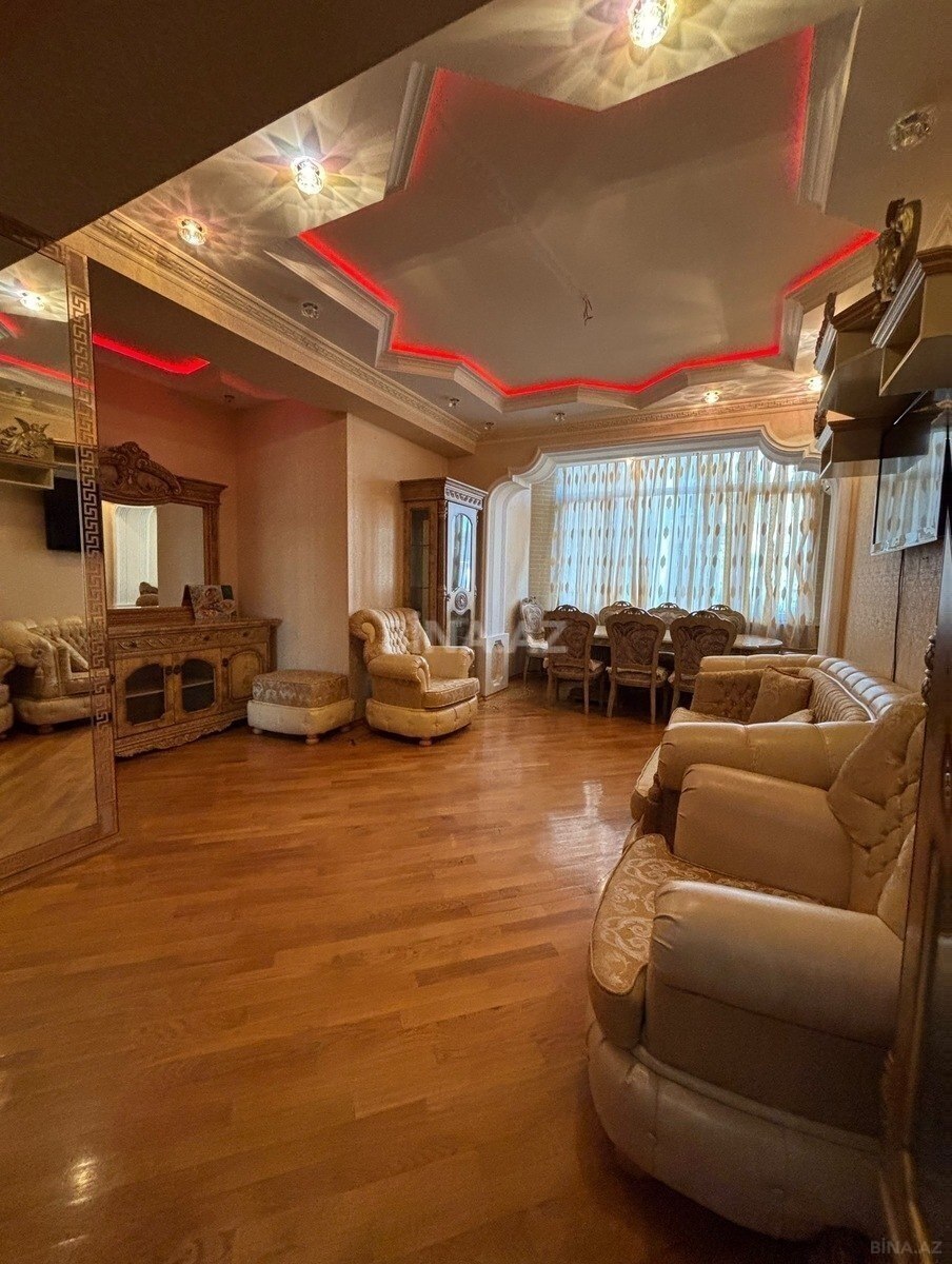 4 otaqlı yeni tikili 160 m², Şah İsmayıl Xətai m.