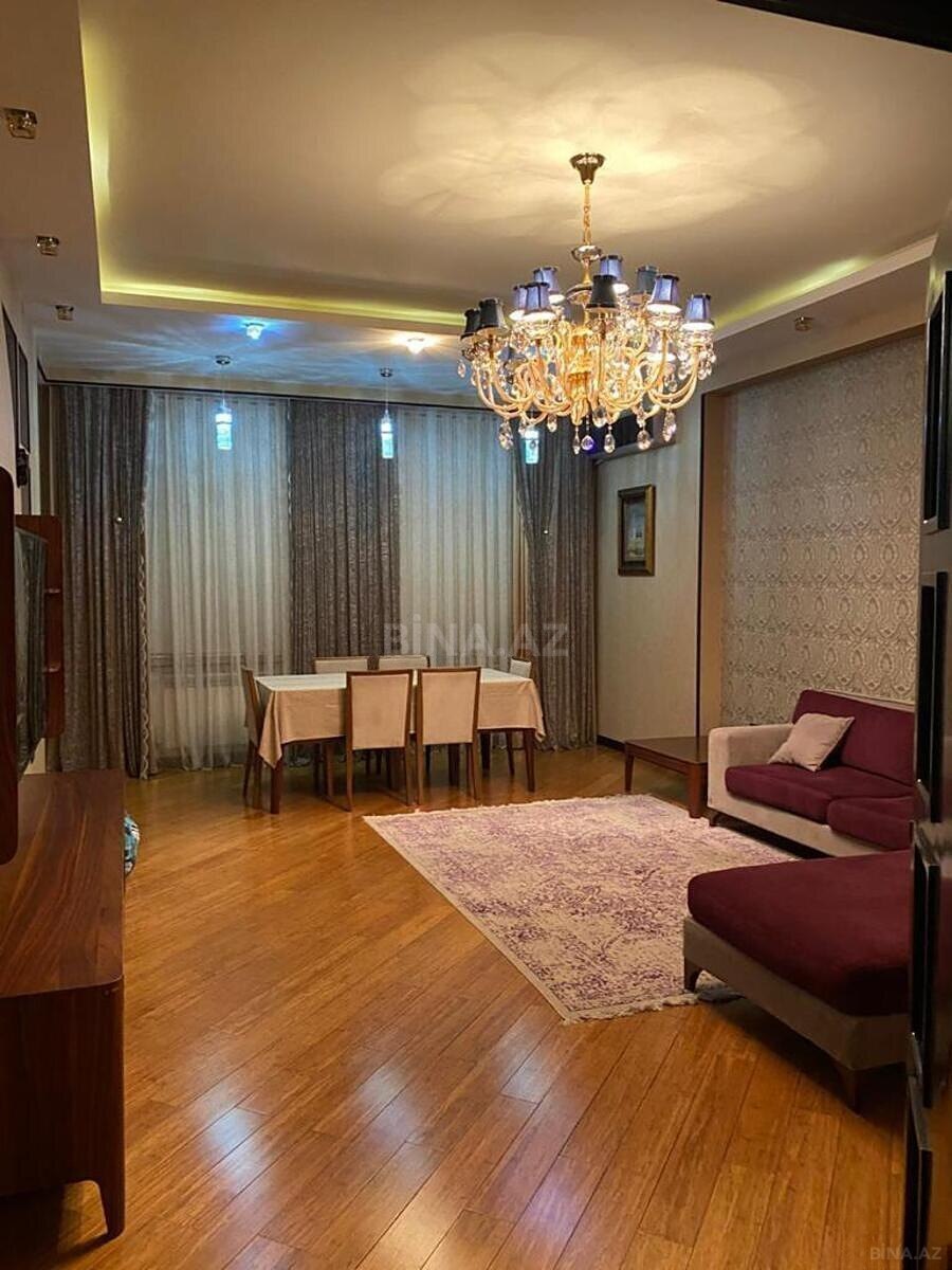 3 otaqlı yeni tikili 155 m², İnşaatçılar m.