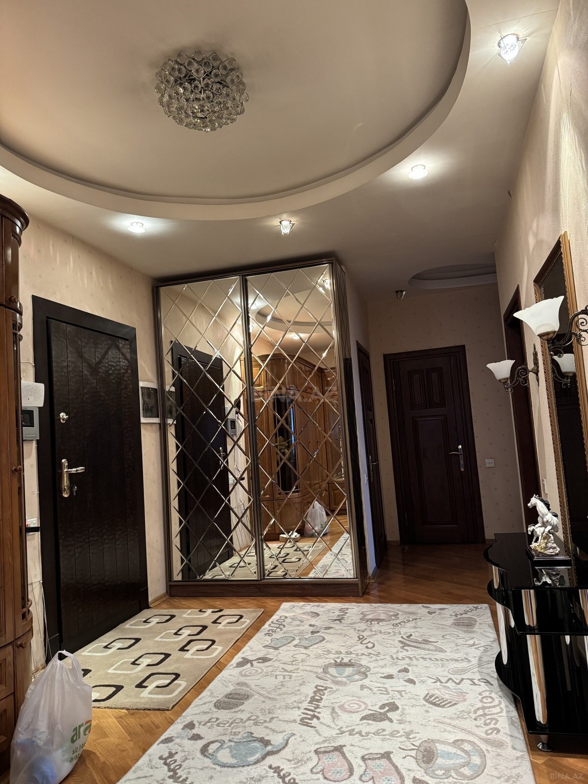 3 otaqlı yeni tikili 135 m², Nizami m. - şəkil 2