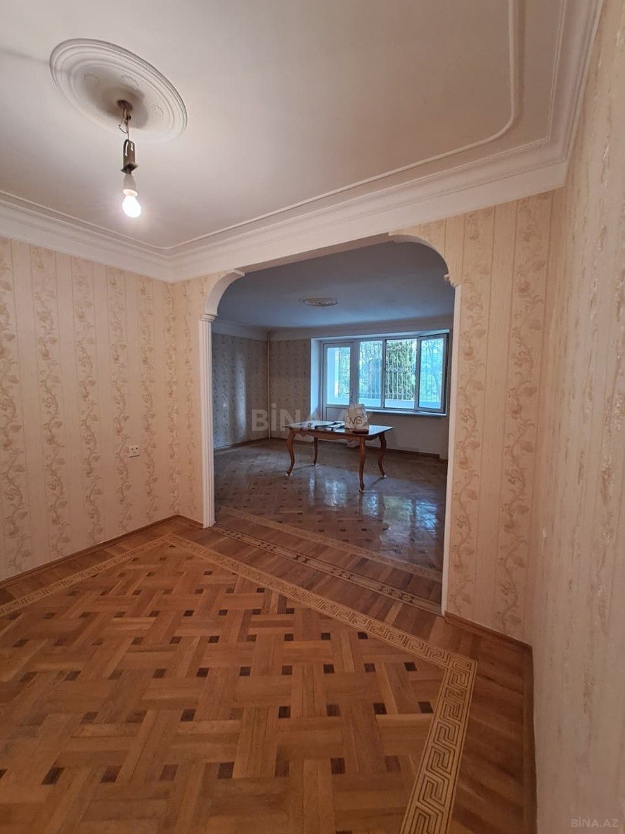 4 otaqlı köhnə tikili 100 m², Neftçilər m. - əsas şəkil