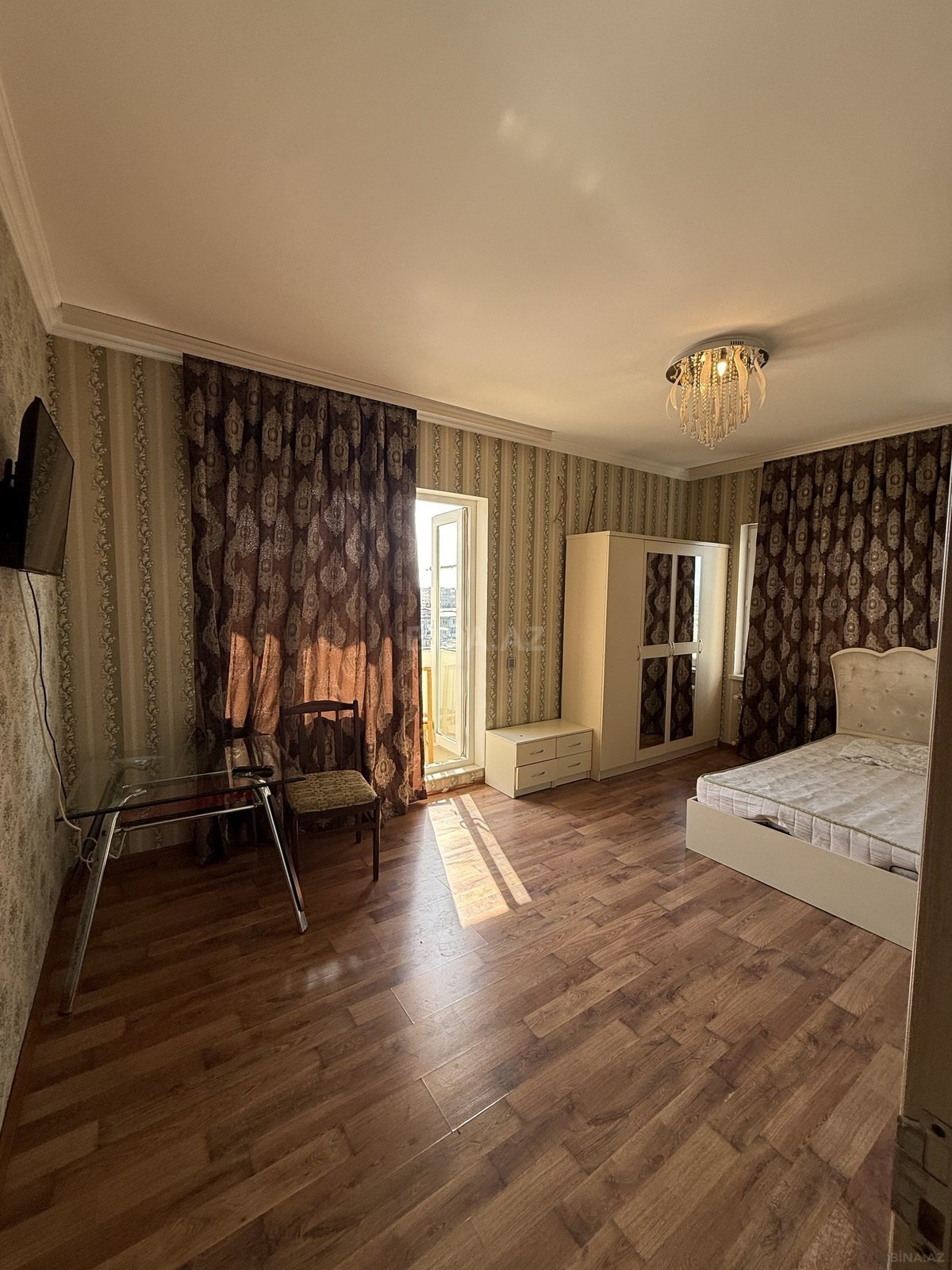 1 otaqlı köhnə tikili 45 m², Xalqlar Dostluğu m. - əsas şəkil