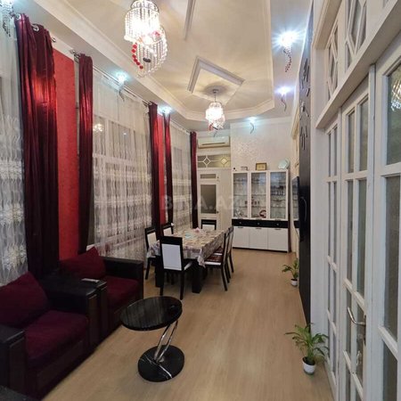 3 otaqlı köhnə tikili 68 m², 28 May m.