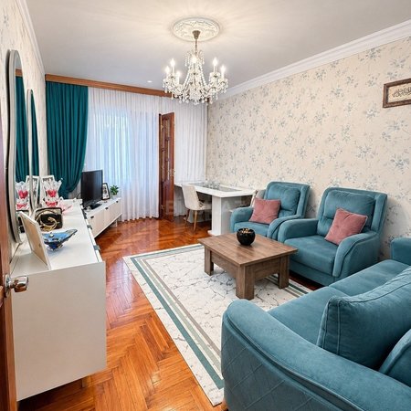 2 otaqlı köhnə tikili 70 m², Gənclik m.