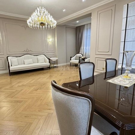 3 otaqlı yeni tikili 150 m², 28 May m.
