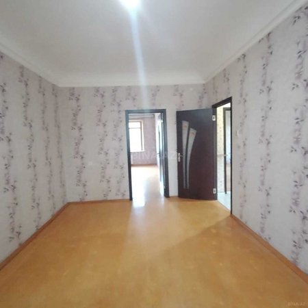 3 otaqlı köhnə tikili 80 m², Neftçilər m.