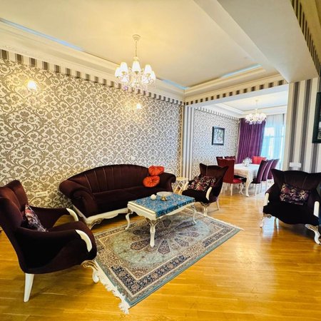 4 otaqlı yeni tikili 140 m², İnşaatçılar m.