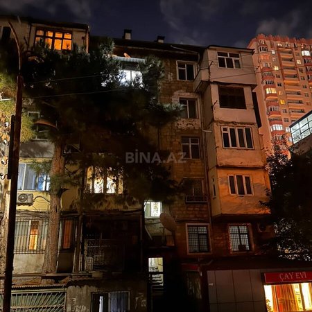 2 otaqlı köhnə tikili 32 m², İnşaatçılar m.