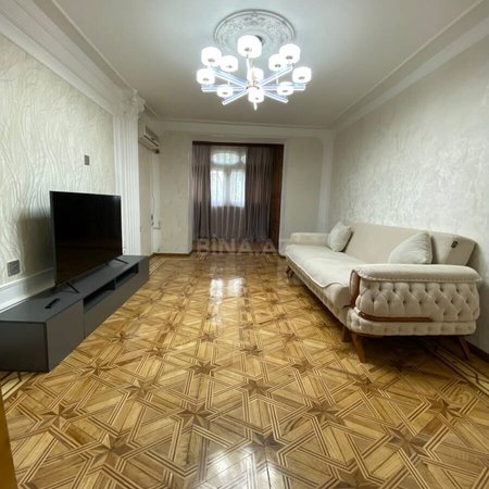 3 otaqlı köhnə tikili 88 m², İnşaatçılar m.