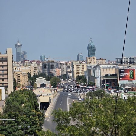 2 otaqlı köhnə tikili 70 m², Gənclik m.