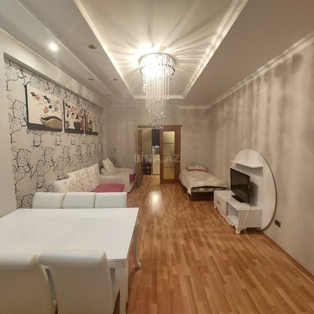2 otaqlı yeni tikili 90 m², 7-ci mikrorayon q.