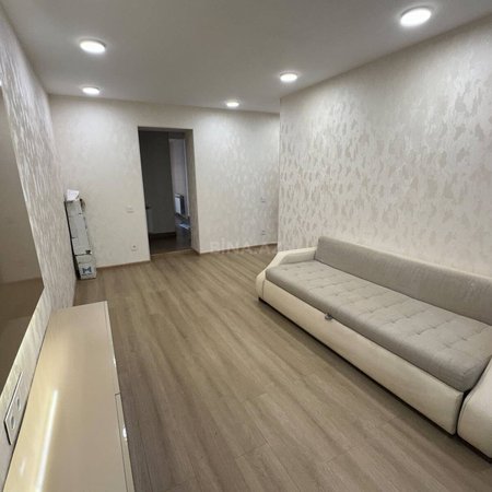 3 otaqlı köhnə tikili 65 m², Nizami m.