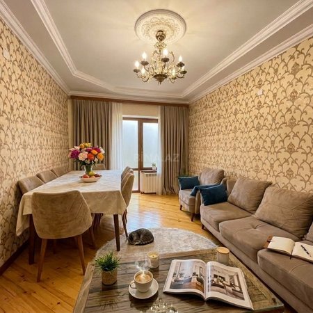 4 otaqlı köhnə tikili 110 m², Yeni Yasamal q.