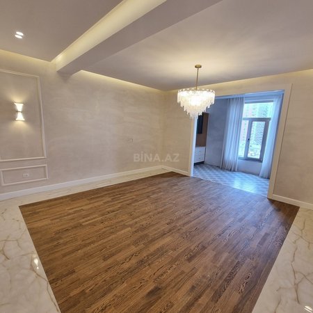 4 otaqlı yeni tikili 150 m², Gənclik m.