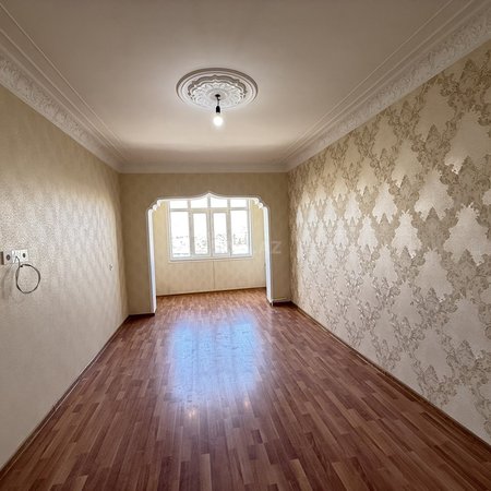 3 otaqlı köhnə tikili 85 m², Xalqlar Dostluğu m.